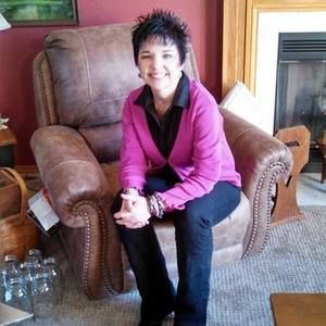 Meet your Posher, Debbie